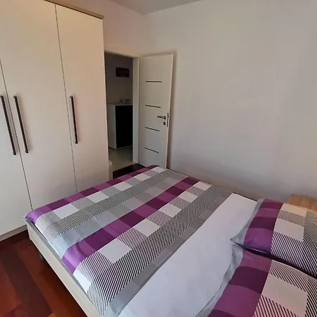 50m Vom Entfernt By Interhome Apartman