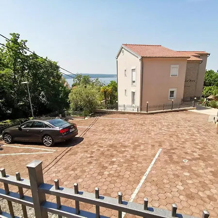 Apartment 50m Vom Entfernt By Interhome
